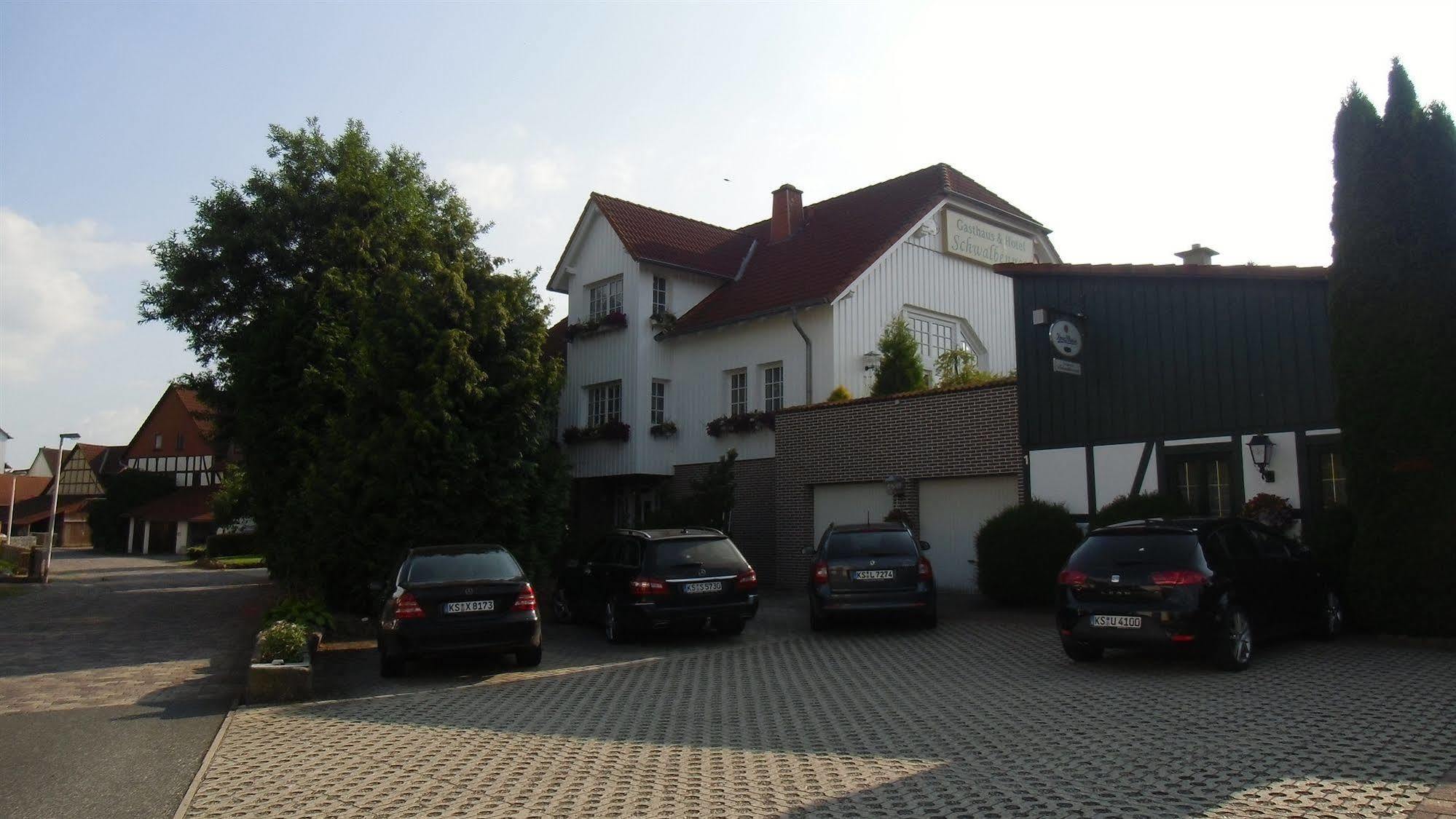 Landhotel-Restaurant Schwalbennest Zierenberg Exterior photo