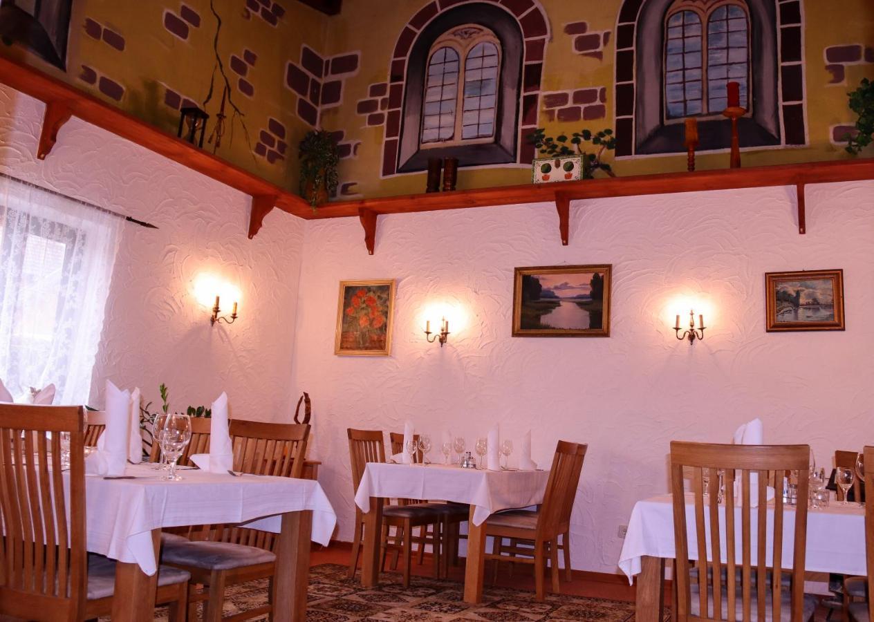 Landhotel-Restaurant Schwalbennest Zierenberg Exterior photo