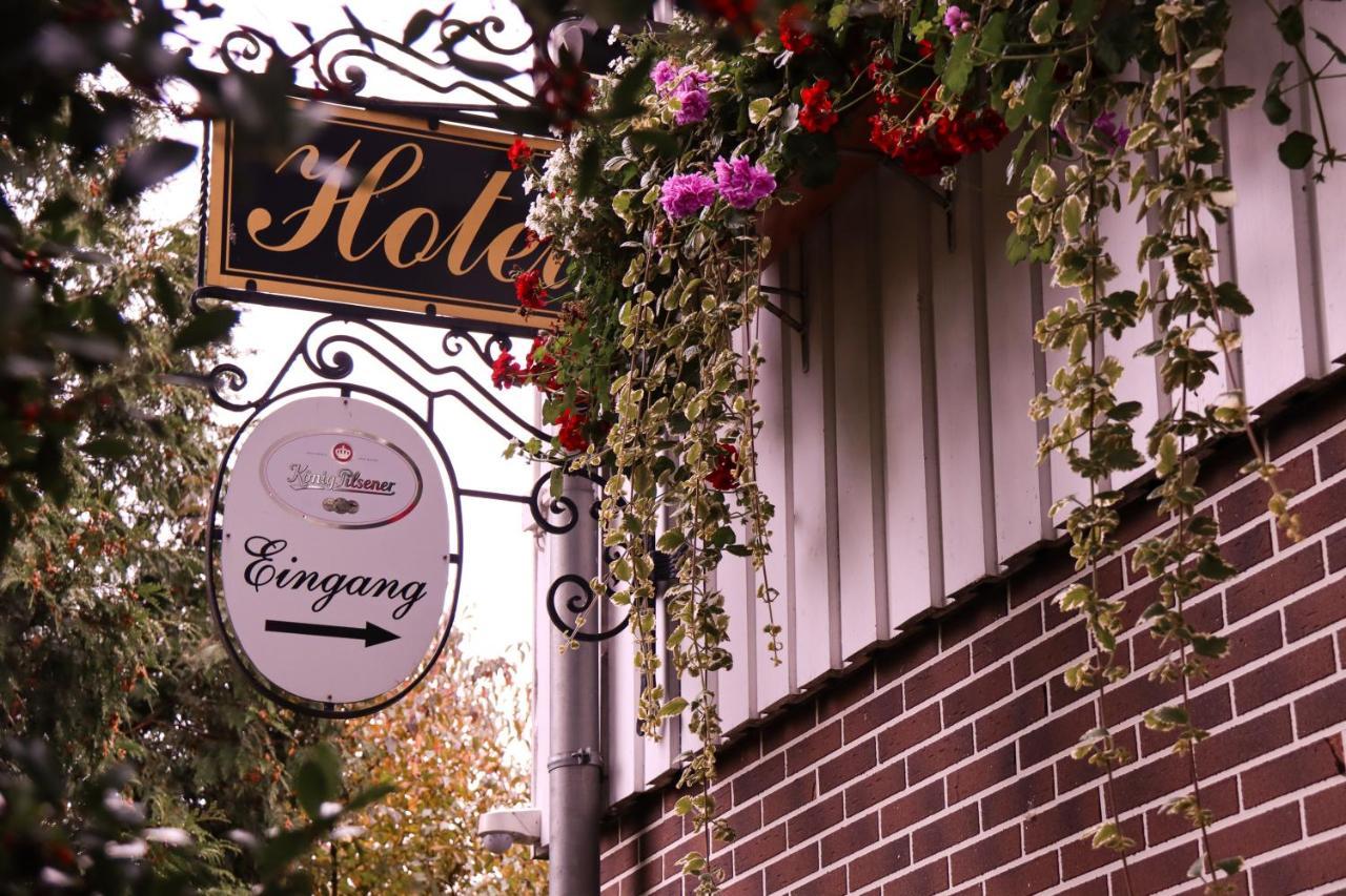 Landhotel-Restaurant Schwalbennest Zierenberg Exterior photo
